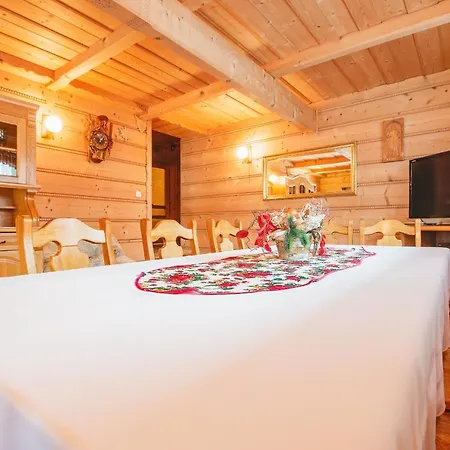 Holiday home Dom Na Podhalanskiej *
