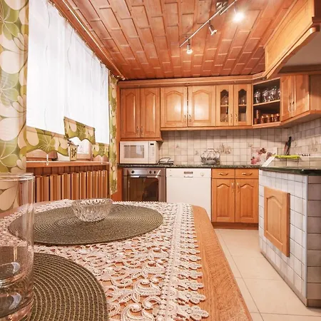Dom Na Podhalanskiej Holiday home *